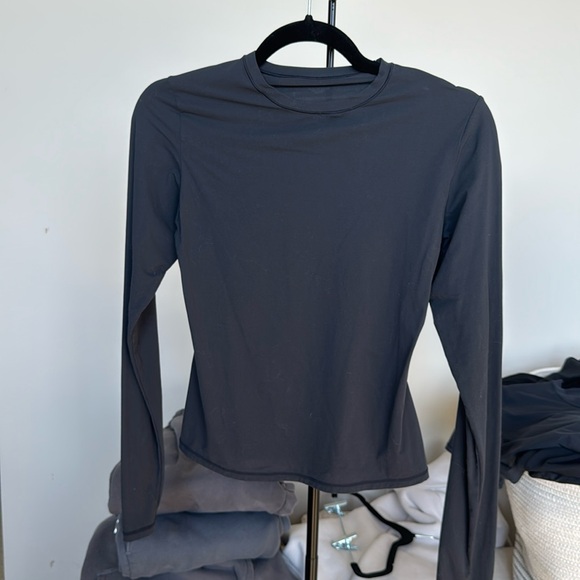 SKIMS Tops - Skims Fits Everybody small long sleeve top